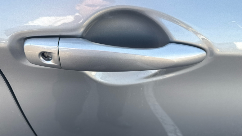 Nissan Qashqai 1.3 DiG-T Acenta Premium 5dr Petrol Hatchback